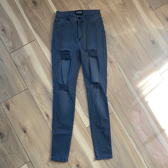 Ripped Grey Fitjeans - Picture 2 of 7